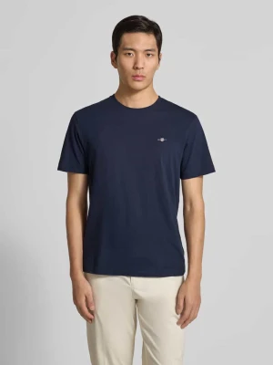 T-shirt o kroju regular fit z wyhaftowanym logo model ‘SHIELD’ Gant