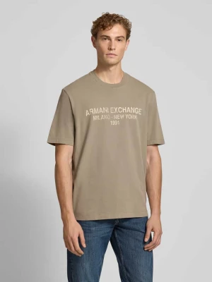 T-shirt o kroju relaxed fit z czystej bawełny z nadrukiem logo Armani Exchange
