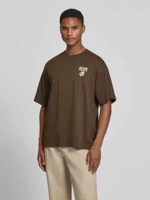 t-shirt o kroju relaxed fit z nadrukiem z napisem model 'RUDE' casual friday