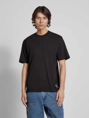 T-shirt o kroju relaxed fit z okrągłym dekoltem Calvin Klein Jeans