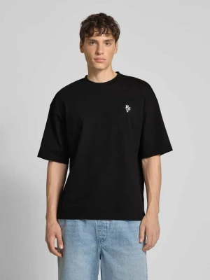 T-shirt o kroju relaxed fit z okrągłym dekoltem REVIEW