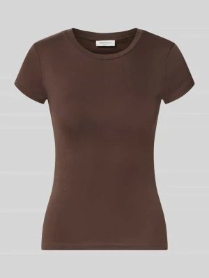 t-shirt o kroju skinny fit z mieszanki bawełny Gina Tricot Czekoladowy
