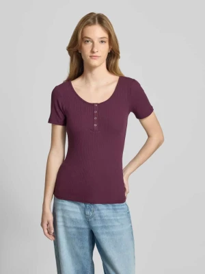 t-shirt o kroju slim fit z mieszanka bawełny model 'KITTE' Pieces