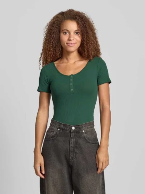 T-shirt o kroju slim fit z mieszanki bawełny model ‘KITTE’ Pieces