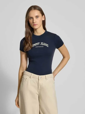 T-shirt o kroju slim fit z mieszanki bawełny model ‘SLIM VARSITY’ Tommy Jeans