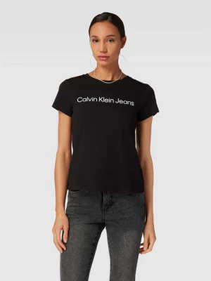 T-shirt o kroju slim fit z nadrukiem z logo Calvin Klein Jeans