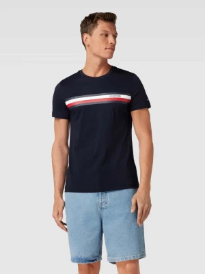 T-shirt o kroju slim fit z nadrukiem z logo Tommy Hilfiger