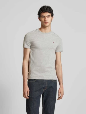 T-shirt o kroju slim fit z naszywką z logo w zestawie 2 szt. Tommy Jeans