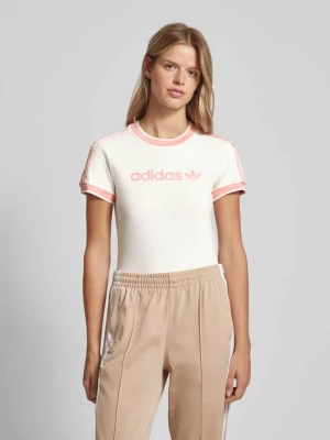 T-shirt o kroju slim fit z okrągłym dekoltem adidas Originals