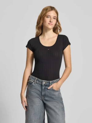 T-shirt o kroju slim fit z prążkowaną fakturą Tommy Jeans
