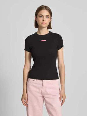 T-shirt o kroju slim fit z prążkowaniem Tommy Jeans