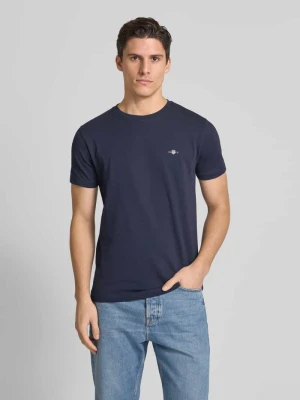 T-shirt o kroju slim fit z wyhaftowanym logo Gant