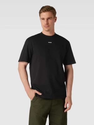 T-shirt o normalnym kroju z nadrukiem z logo HUGO