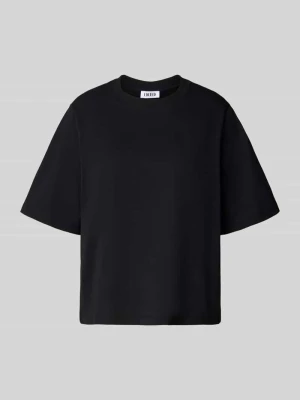 T-shirt o pudełkowym kroju z okrągłym dekoltem model ‘Nola’ EDITED