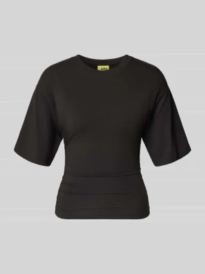 T-shirt o taliowanym kroju model 'ELORA' JJXX