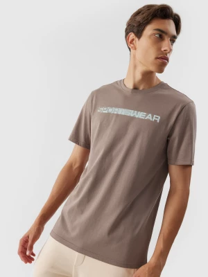 T-shirt regular z nadrukiem męski - brązowy 4F