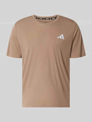 t-shirt sport w kroju regular fit z nadrukiem z logo model 'Run Ess Tee M' Adidas Khaki