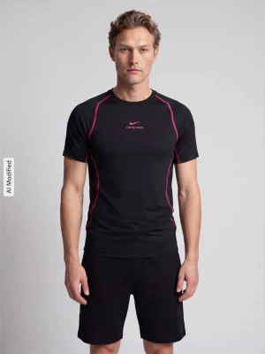 t-shirt sportowy o kroju slim fit z nadrukiem z logo model 'Pro' Nike Czarny