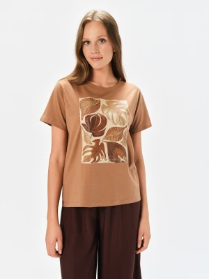 T-shirt w jasnobrązowym kolorze z nadrukiem