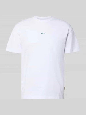 T-shirt w kroju regular fit z haftowanym logo BLKVIS