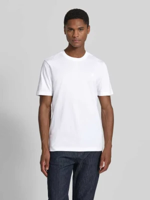T-shirt w kroju regular fit z haftowanym logo MCNEAL