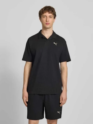 T-shirt w kroju regular fit z haftowanym logo PUMA Performance