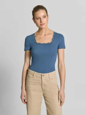 T-shirt w prążkowaniu z obszyciem koronką Jake*s Casual