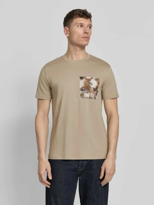 t-shirt z brustaszą Armani Exchange