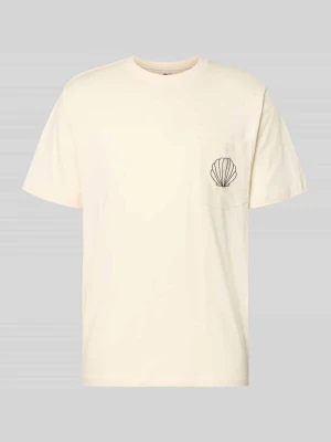 t-shirt z brustaszą i haftem model ‚Ilfracombe’ BOARDIES