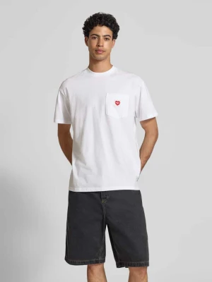 t-shirt z brustaszą i naszywką z logo Carhartt WIP Biały