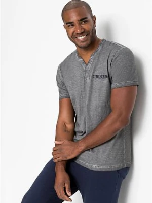 T-shirt z dekoltem henley z krótkim rękawem, z efektem sprania, z czystej bawełny organicznej BonPrix szary