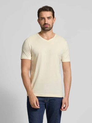 T-shirt z dekoltem w serek Christian Berg Men