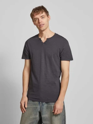 T-shirt z dekoltem w serek jack & jones