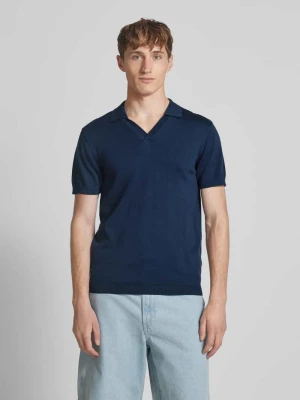 T-shirt z dekoltem w serek model ‘ALLI’ Blend