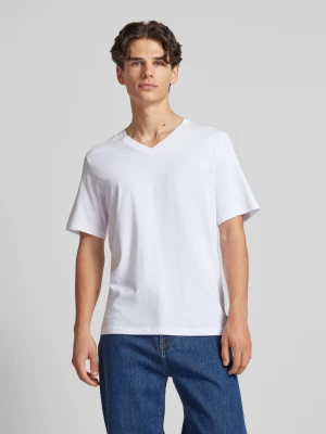 T-shirt z dekoltem w serek model ‘ORGANIC BASIC’ jack & jones