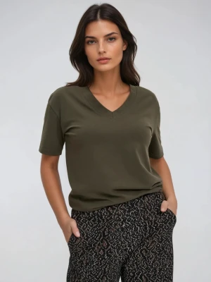 T-shirt z dekoltem w serek oliwkowy Moodo