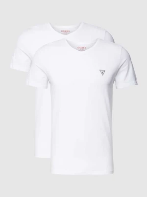 T-shirt z dekoltem w serek w zestawie 2 szt. model ‘CALEB HERO’ Guess