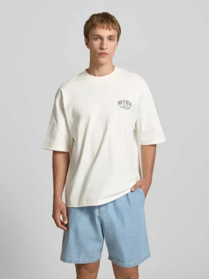 t-shirt z detalem z logo REVIEW