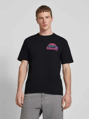 T-shirt z detalem z logo Superdry