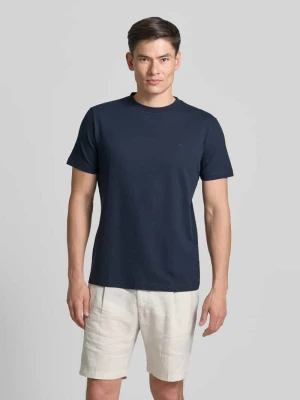 t-shirt z fakturowanym wzorem i wyhaftowanym logo Lerros Granatowy