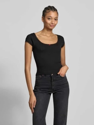 Zdjęcie produktu T-shirt z imitacji dzianiny model ‘POINTELLE’ Tommy Jeans