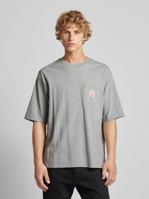 T-shirt z kieszenią na piersi Levi's®