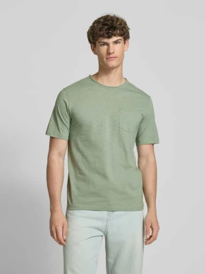 T-shirt z kieszenią na piersi model ‘JAKE’ jack & jones