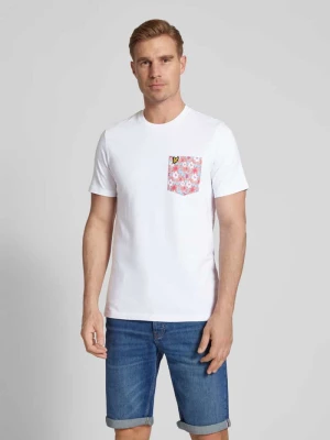 T-shirt z kieszenią na piersi z kwiatowym wzorem Lyle & Scott