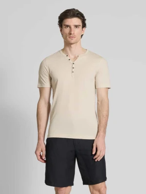 Zdjęcie produktu T-shirt z krótką listwą guzikową MCNEAL