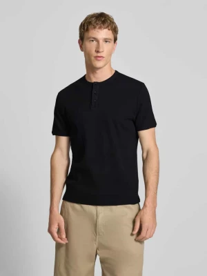 t-shirt z krótką listwą guzikową REVIEW