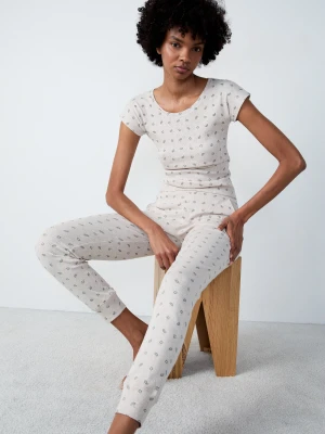 T-shirt z krótkim rękawem z bawełny w ażurowe serduszka i wzory Etam