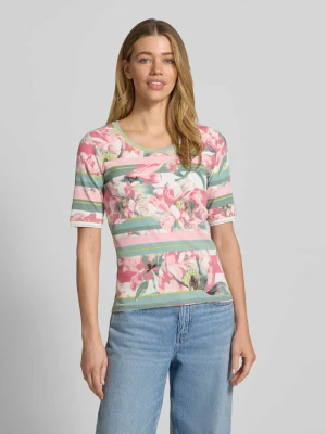 t-shirt z kwiatowym wzorem na całej powierzchni Betty Barclay