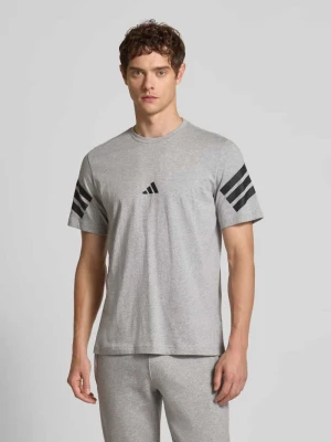 T-shirt z logo i okrągłym dekoltem adidas Sportswear