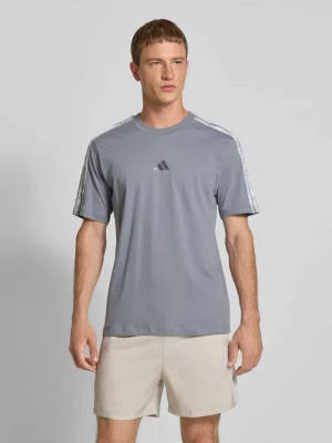 T-shirt z logo i okrągłym dekoltem adidas Sportswear